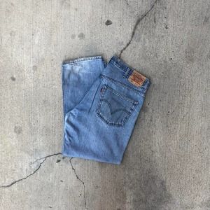 Vintage Levi’s Straight / Wide Leg Fit 550 Jeans